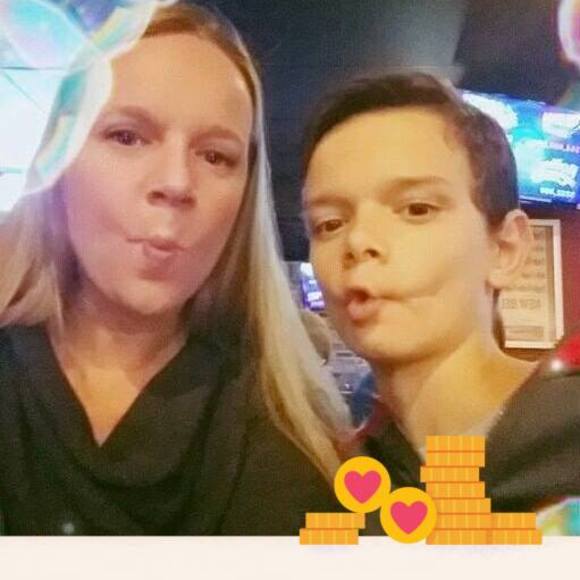 Meet your Posher, Lisa - Picture 1 of 1